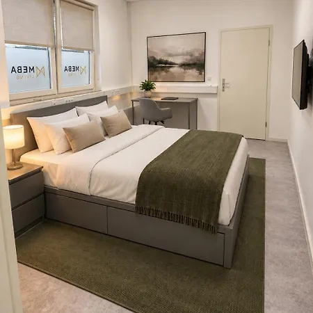 Appartement Meba Living - Business Mit Kueche Wifi Minibar Smart Tv Office Office Kostenloser Parklpatz Im Hof Mönchengladbach